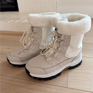 Women's White Winter Boots - Coojoy - Size 6